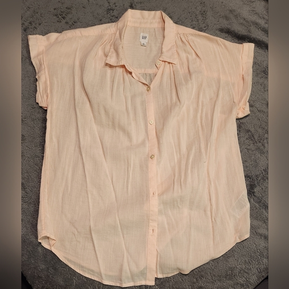 GAP Drapey Short Sleeve Shirt, color Peach,sz S - Picture 2 of 4